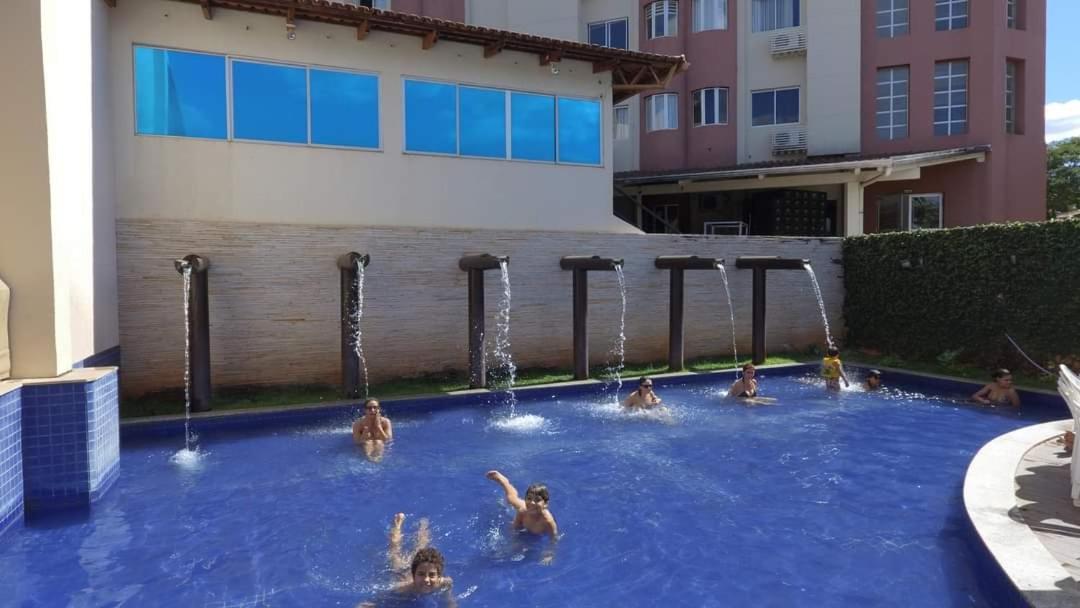 Hot Springs ágape *